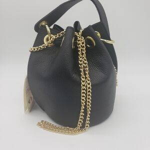 1338- ANNA PAOLA BUCKET BAG ITALY LEATHER NWT